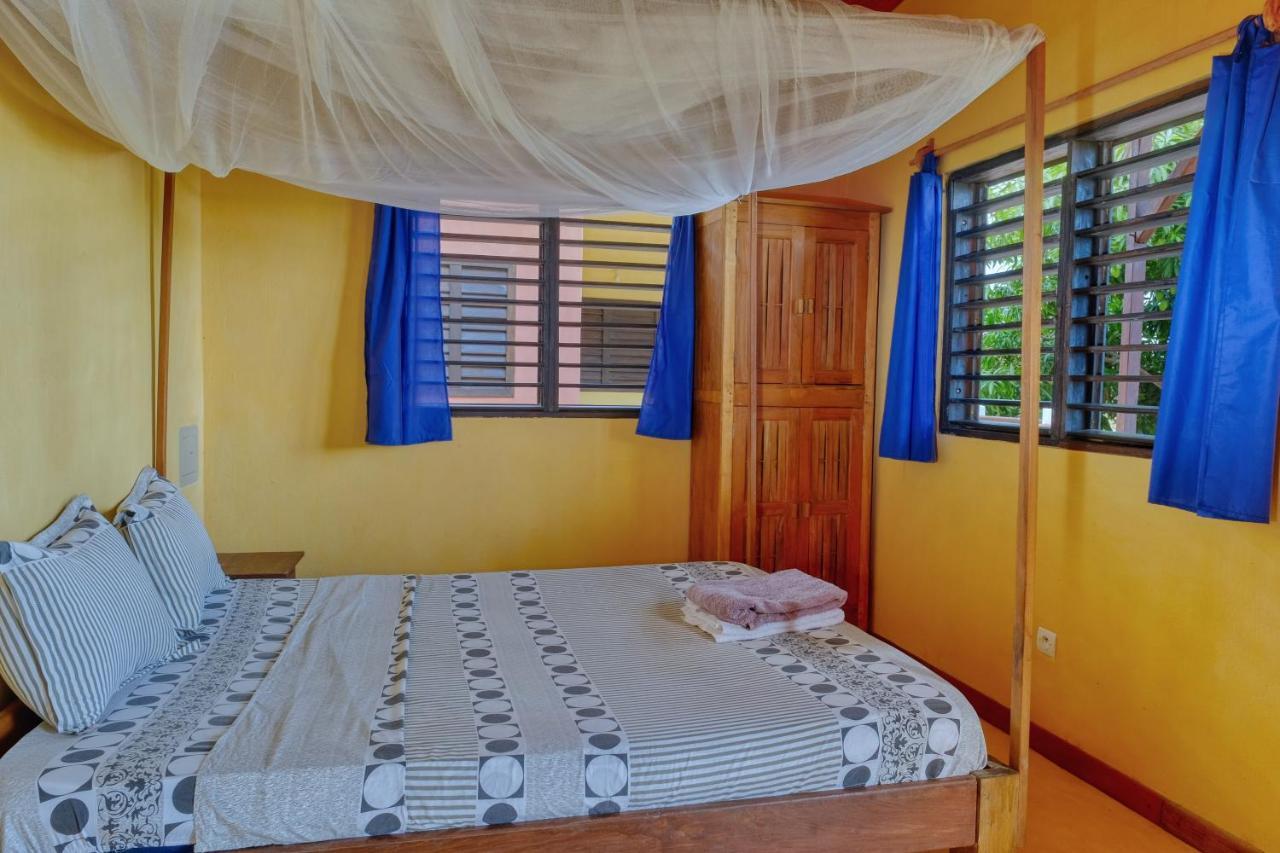 Colibri Lodge Ambatoloaka  Bagian luar foto