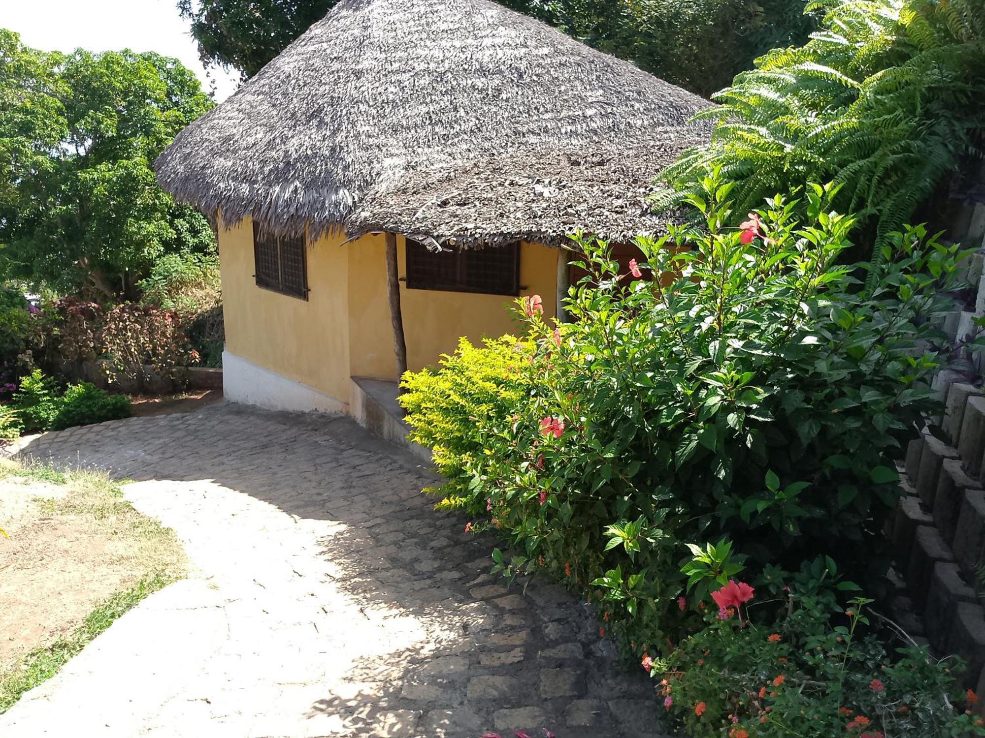 Colibri Lodge Ambatoloaka  Bagian luar foto
